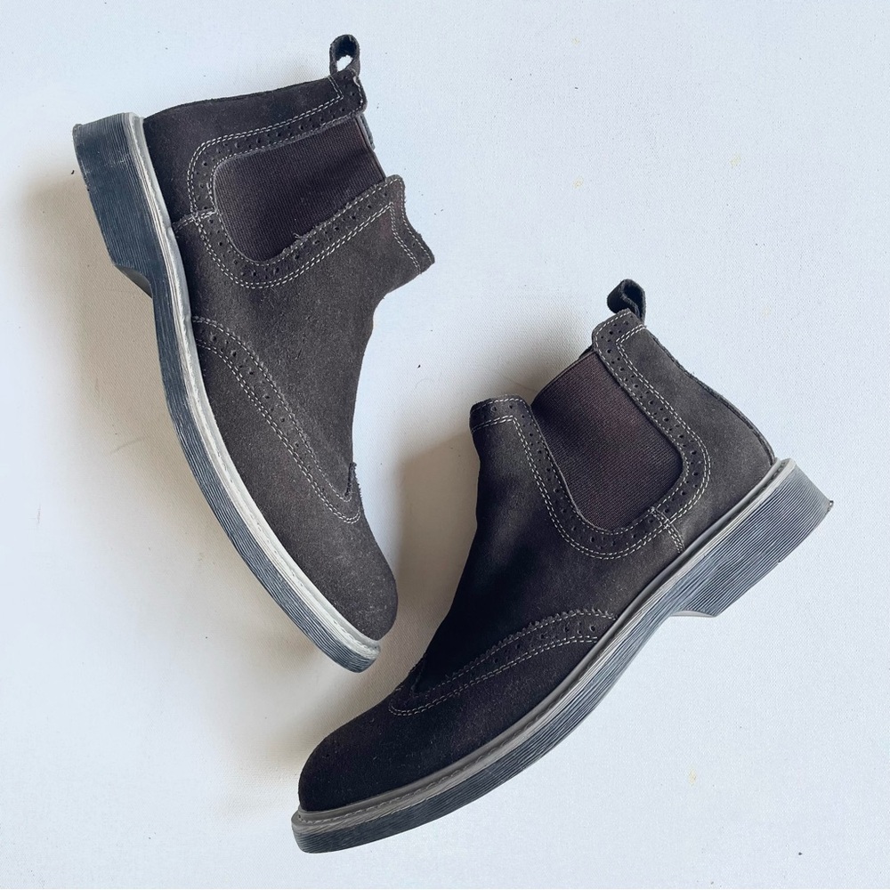 Perry Ellis suede chelsea boot